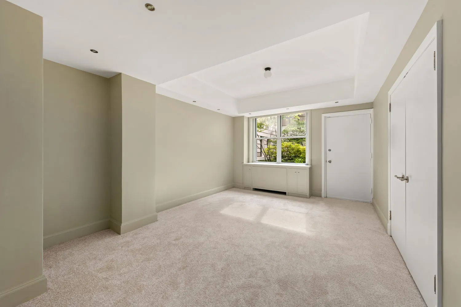 $11,000 | 3 Hanover Square, Unit 22A | Financial District