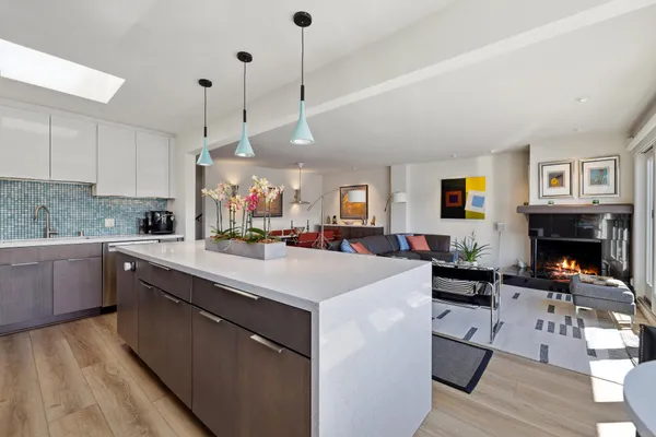 $15,000 | 685 Noe Street, San Francisco, CA 94114