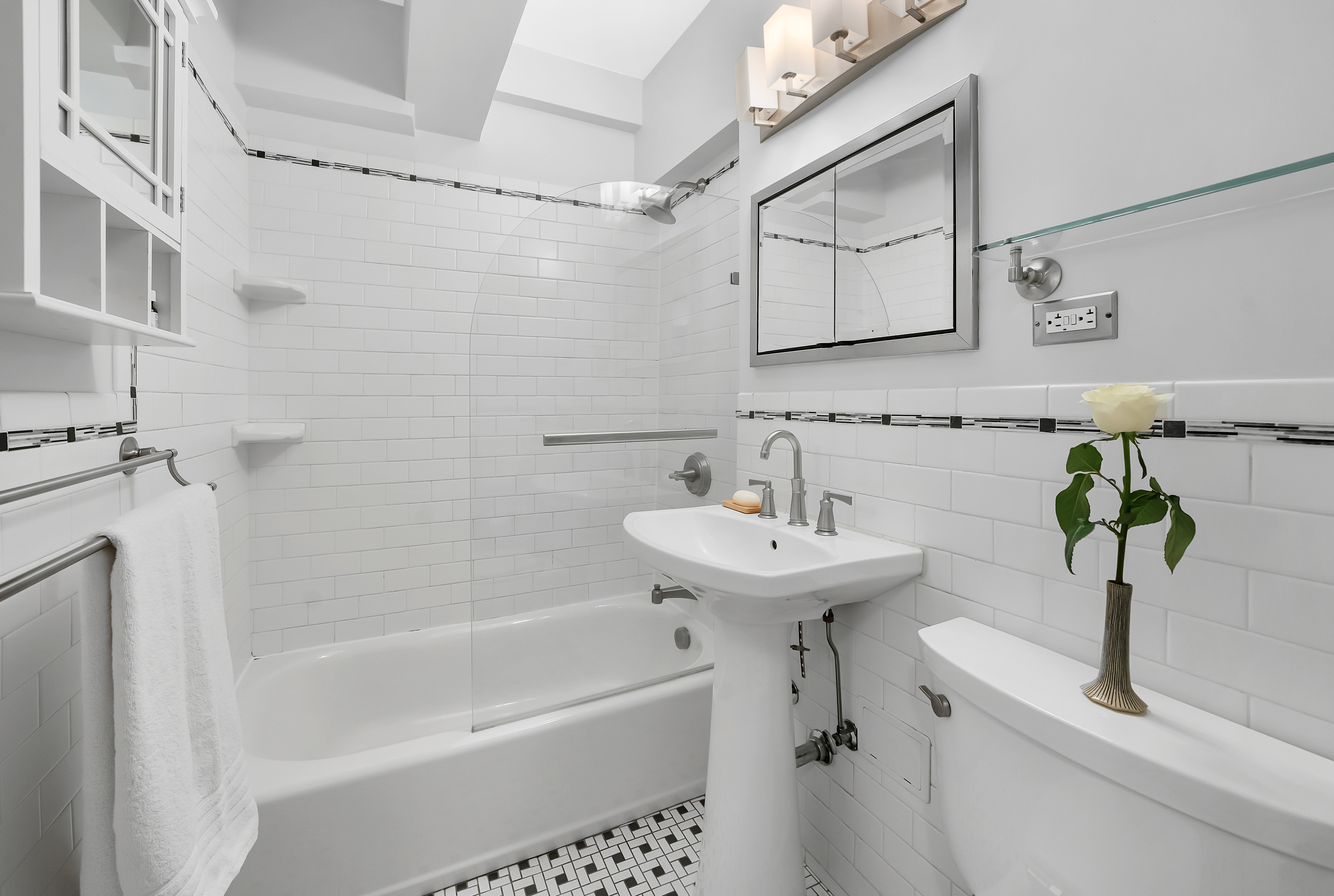 33 Greenwich Avenue, Unit 3G Manhattan, NY 10014 - Photo 5 of 6