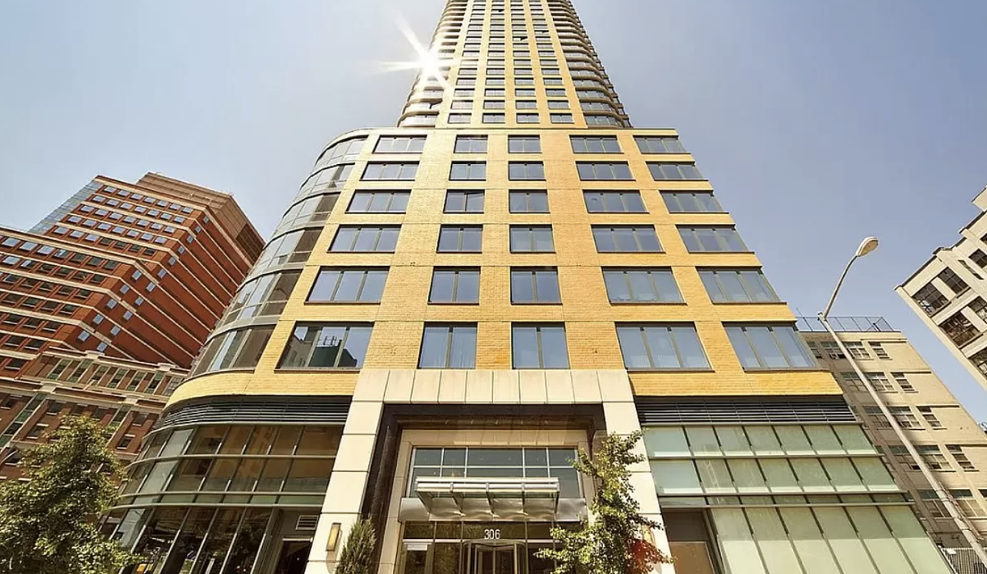 306 Gold Street, Unit 31E Brooklyn, NY 11201 - Photo 14 of 15 front view of a building