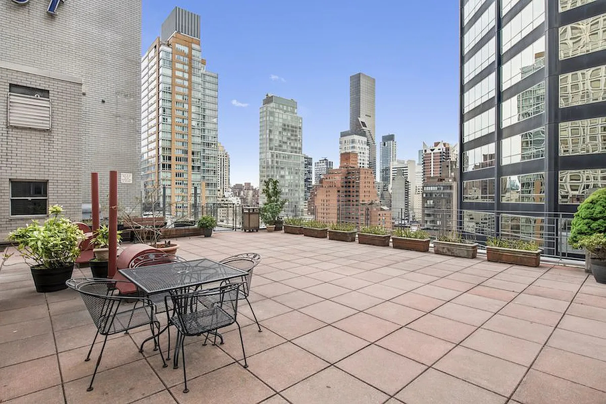 211 East 53rd Street, Unit 14B Manhattan, NY 10022 - Photo 5 of 8