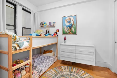 $1,375,000 | 21 East 10th Street, Unit 5A | Greenwich Village