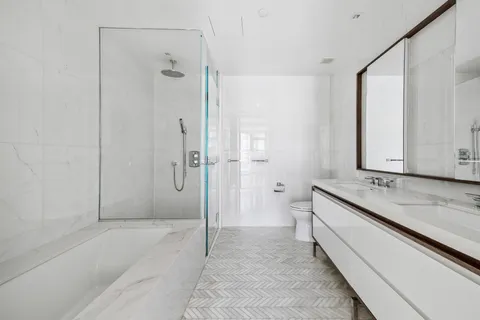 $2,500,000 | 505-513 West 43rd Street, Unit 10B | Hell's Kitchen