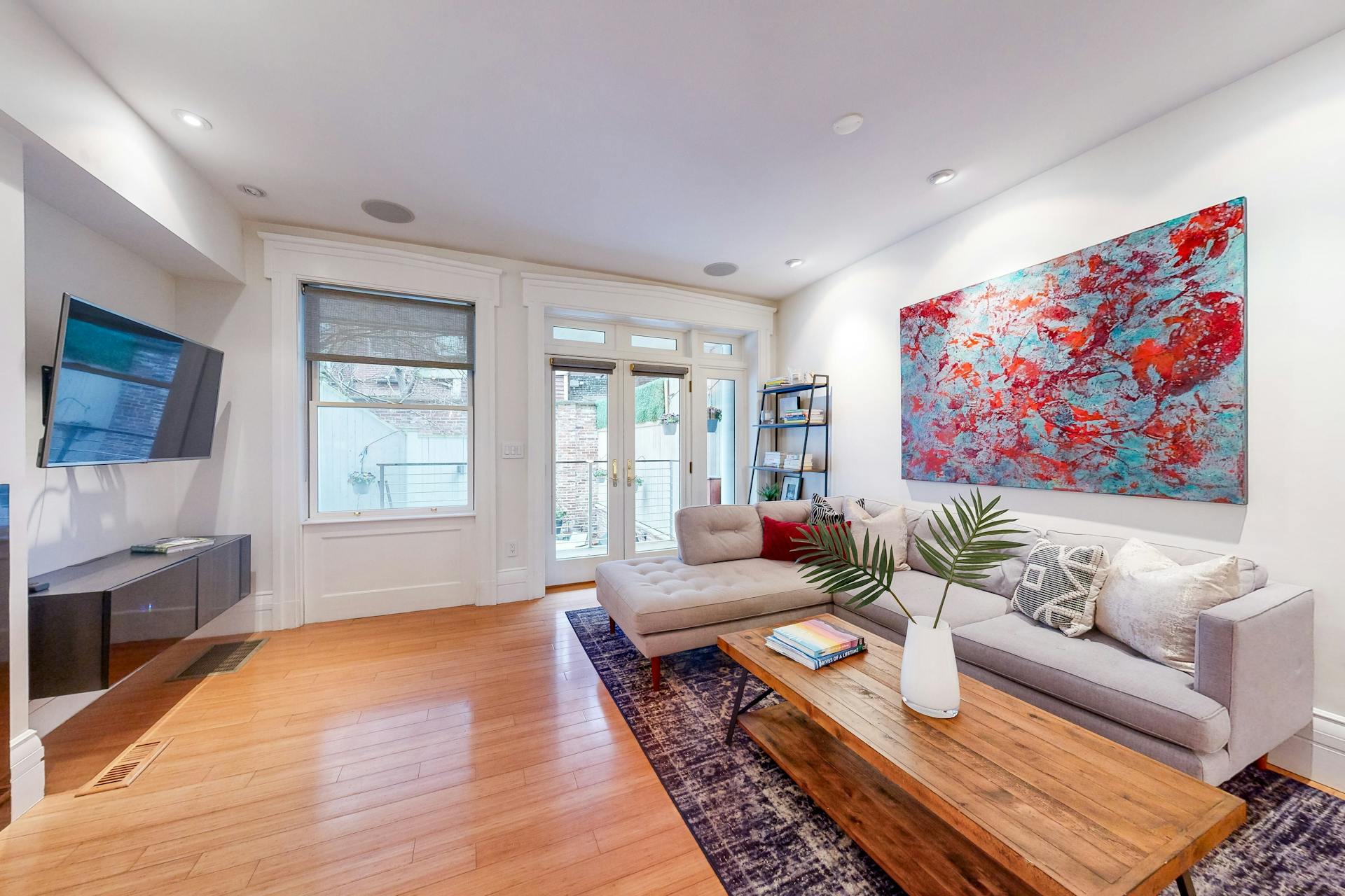 11 Fayette Street, Unit 1 Boston, MA 02116 - Photo 6 of 33 a living room with furniture and a couch
