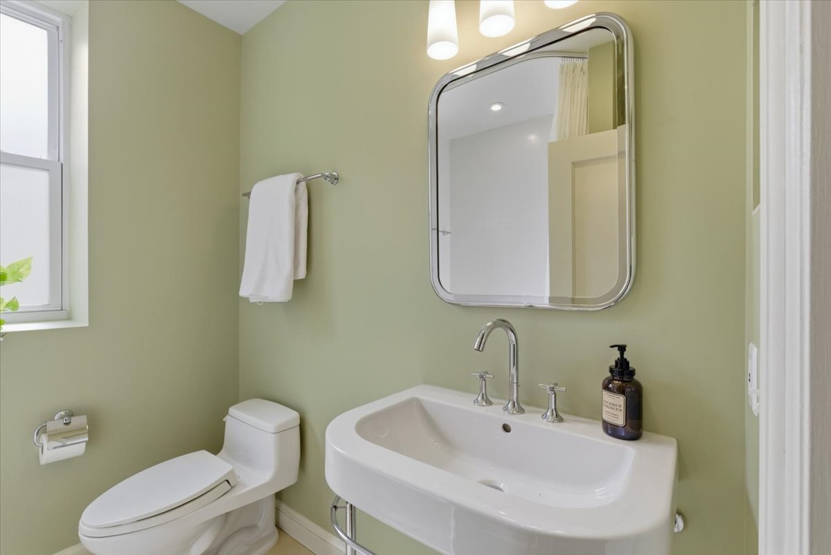 1632 S Street Northwest, Unit 32 Washington, DC 20009 - Photo 14 of 31