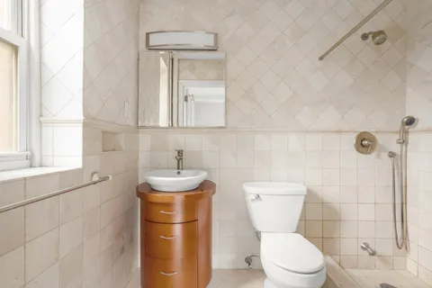 $1,350,000 | 227 East 57th Street, Unit 3DEF | Midtown East