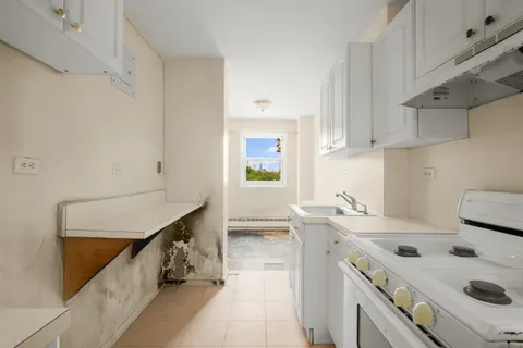 $500,000 | 175 Willoughby Street, Unit 6J | Downtown Brooklyn
