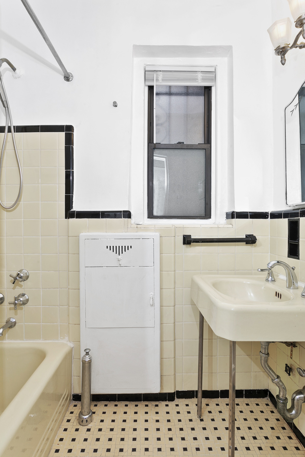 125 Ocean Avenue, Unit 1E Brooklyn, NY 11225 - Photo 4 of 5
