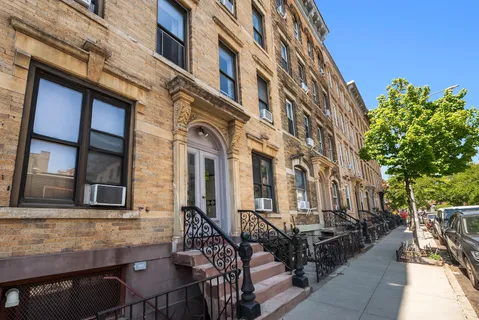 $3,950,000 | 19 Clifford Place | Greenpoint