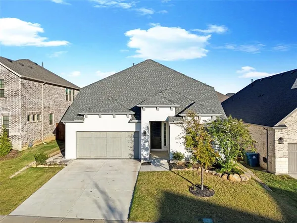 $525,000 | 201 Savannah Lane, Oak Point, TX 75068