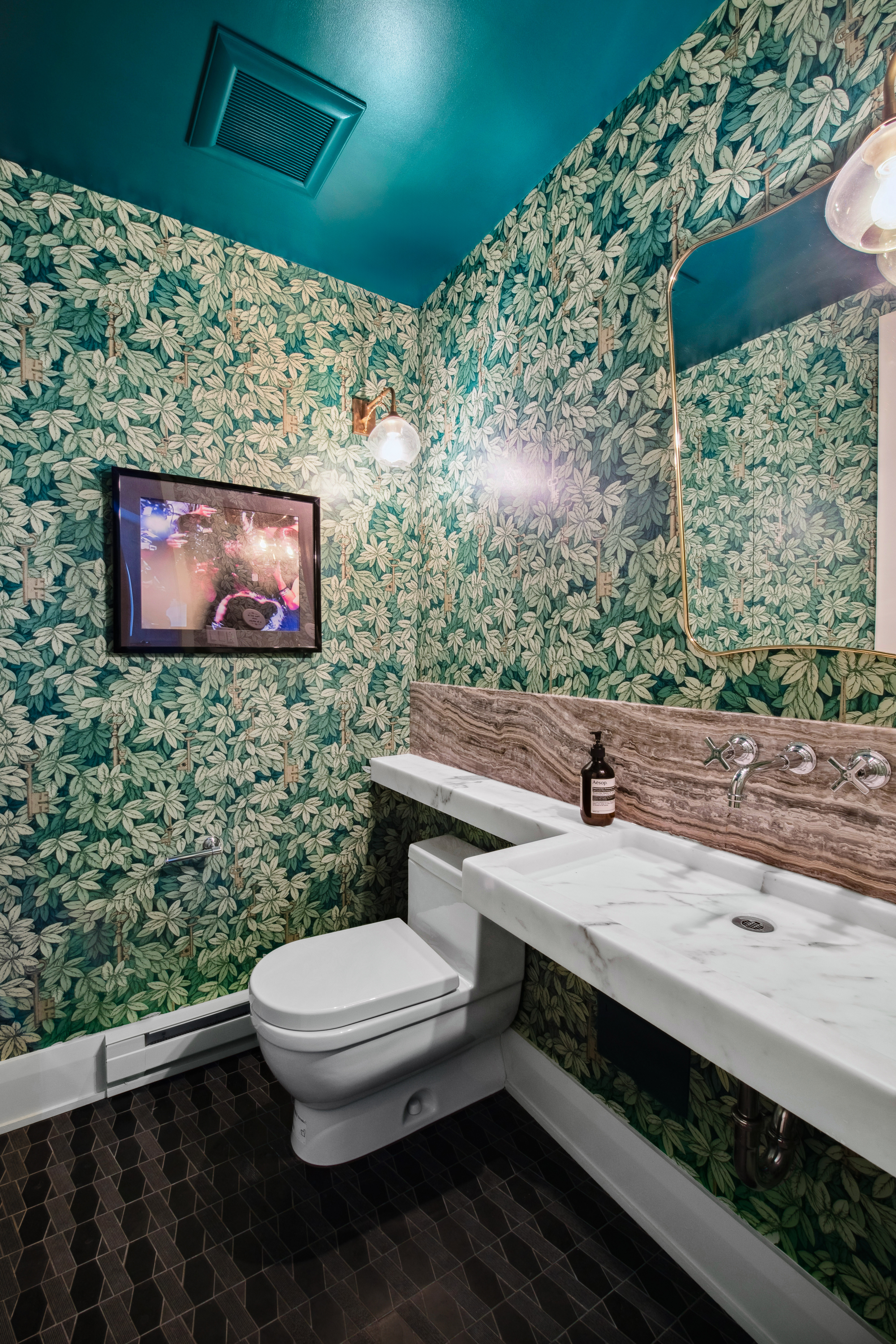 150 Nassau Street, Unit 10A Manhattan, NY 10038 - Photo 11 of 20 a bathroom with a toilet and a sink