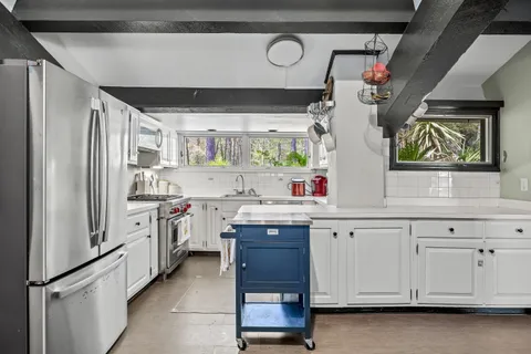 Contact Agent | 863 McKendimen Road, Shamong, NJ 08088