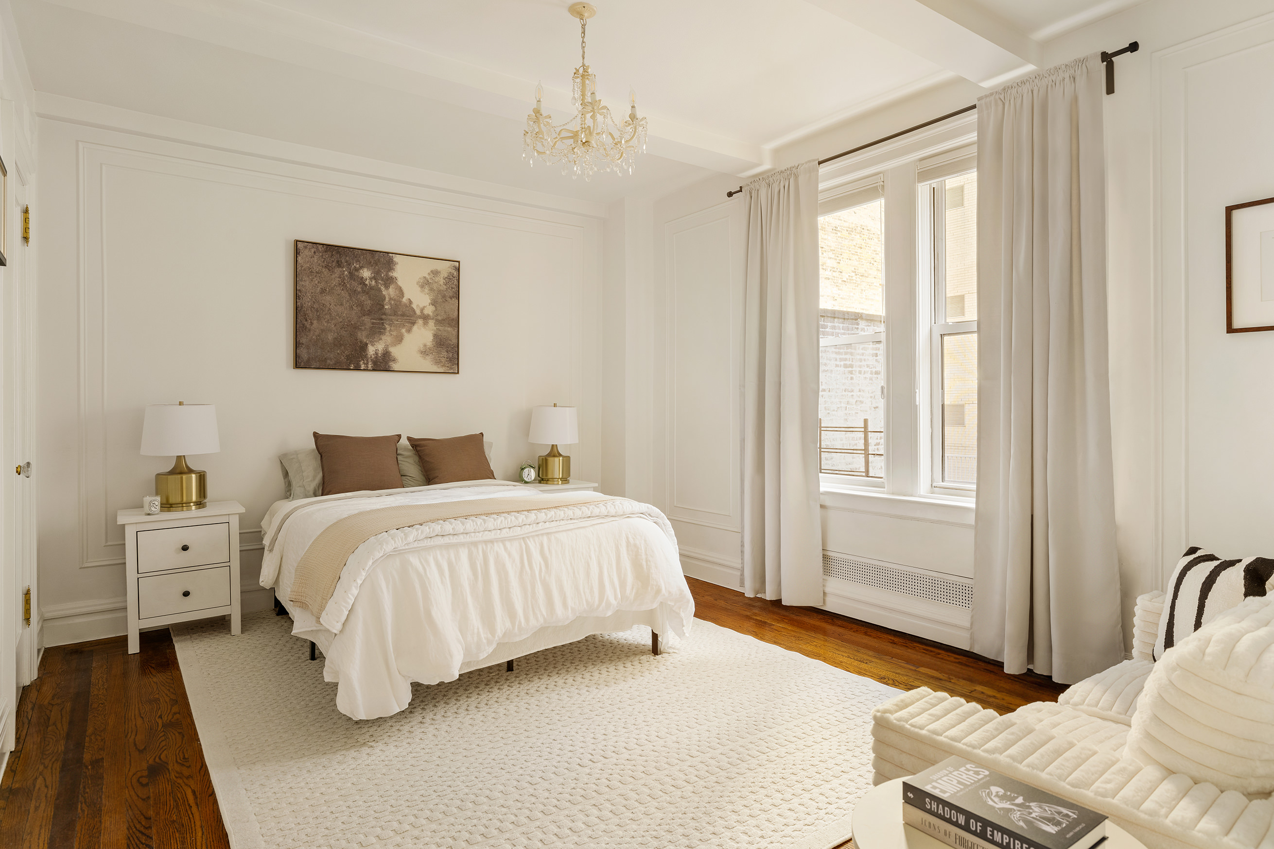 119 East 84th Street, Unit 4C Manhattan, NY 10028 - Photo 5 of 9 a bedroom with a bed and a window