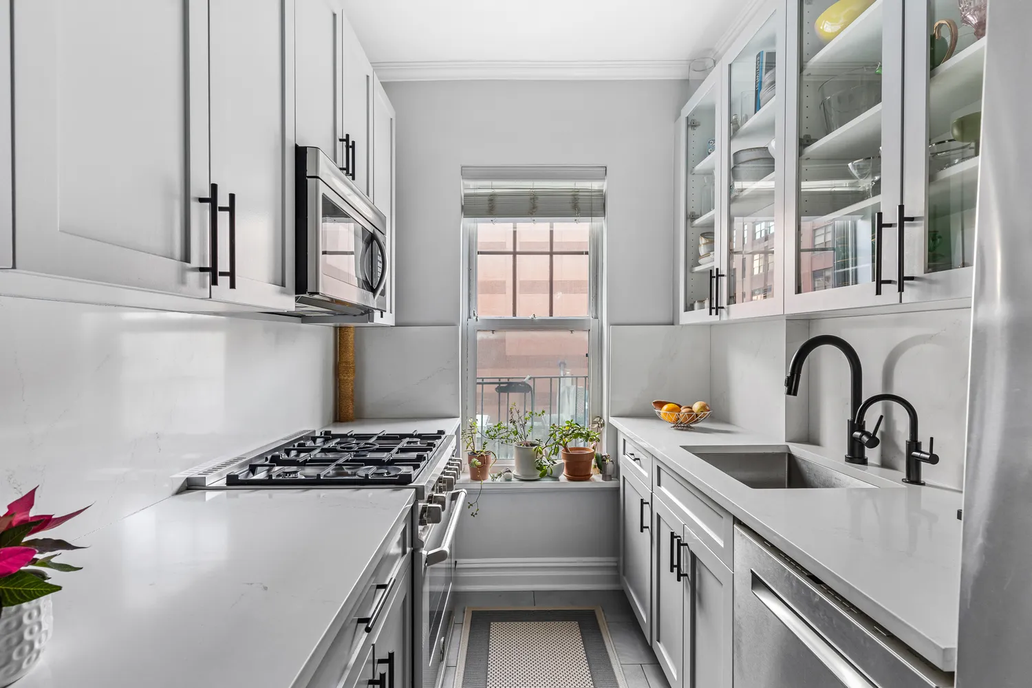 $899,900 | 67 Morton Street, Unit 6D | West Village