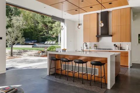 $11,495,000 | 17731 Calle De Palermo, Pacific Palisades, CA 90272