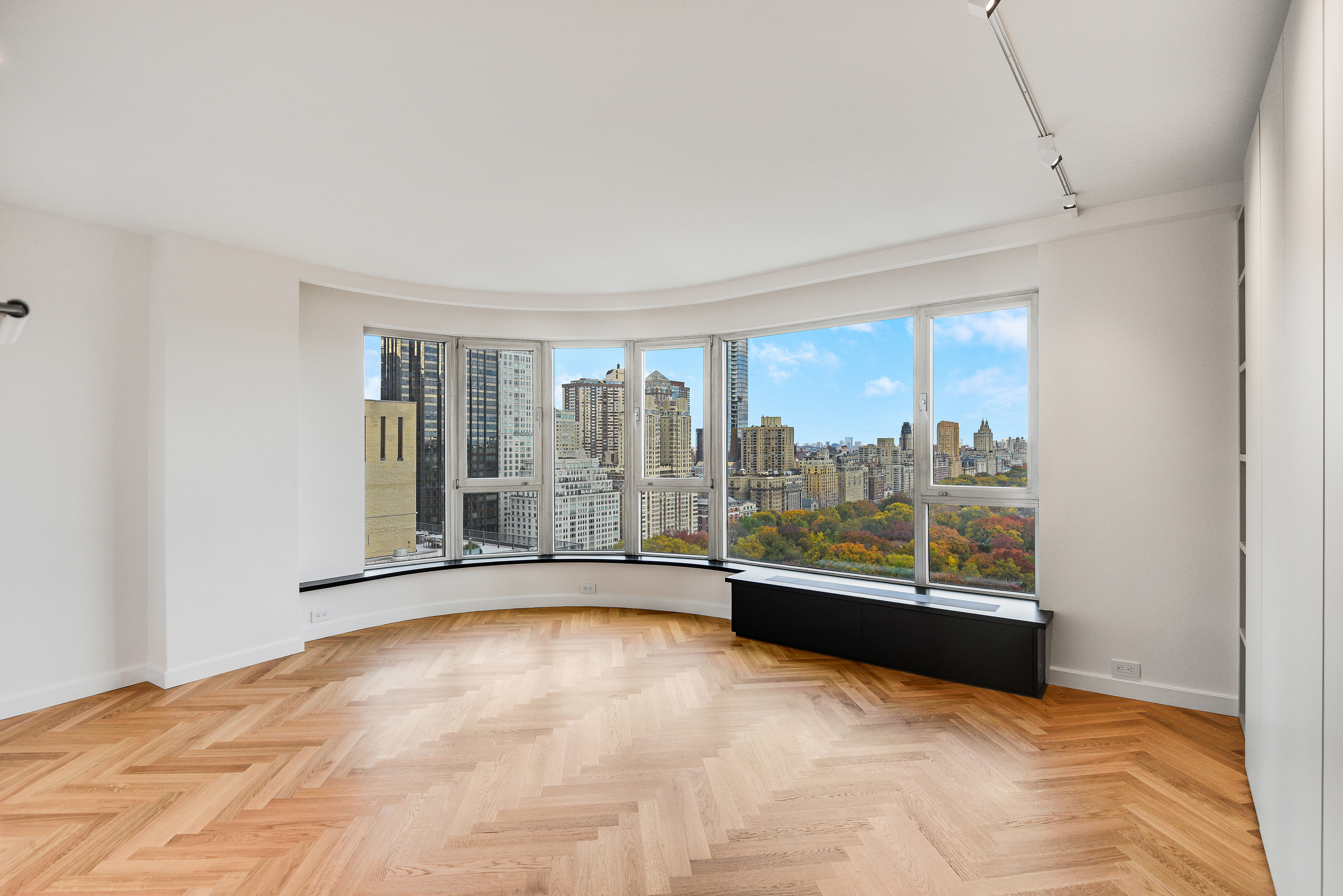 200 Central Park South, Unit 28B Manhattan, NY 10019 - Photo 12 of 21