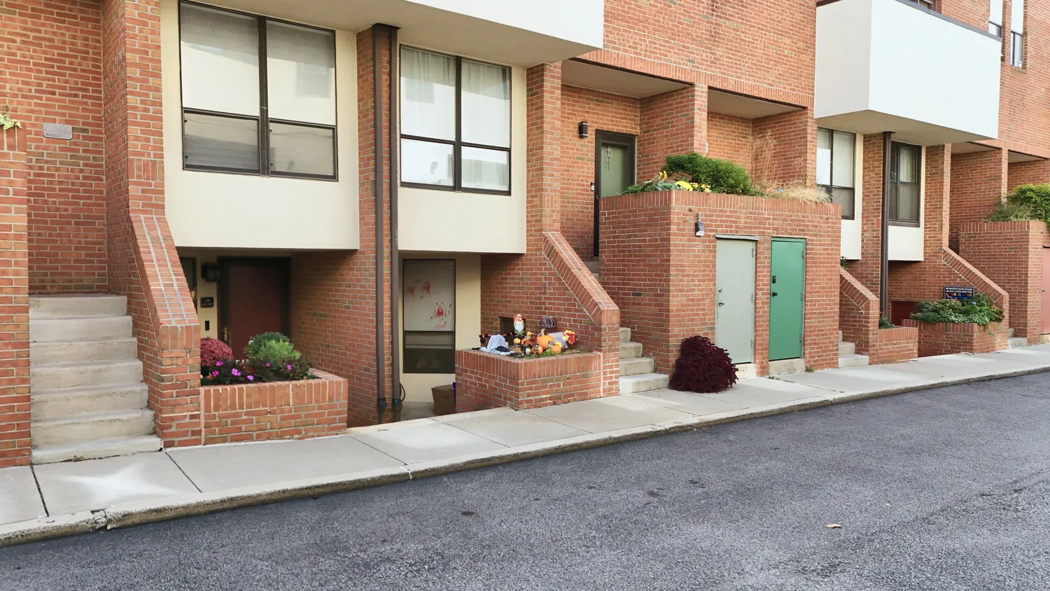 $525,000 | 2033-49 Arch Street, Unit DR5L, Philadelphia, PA 19103