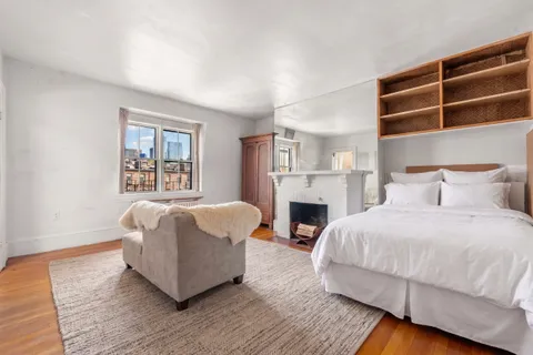 $459,000 | 8 Brimmer Street, Unit 5B, Boston, MA 02108