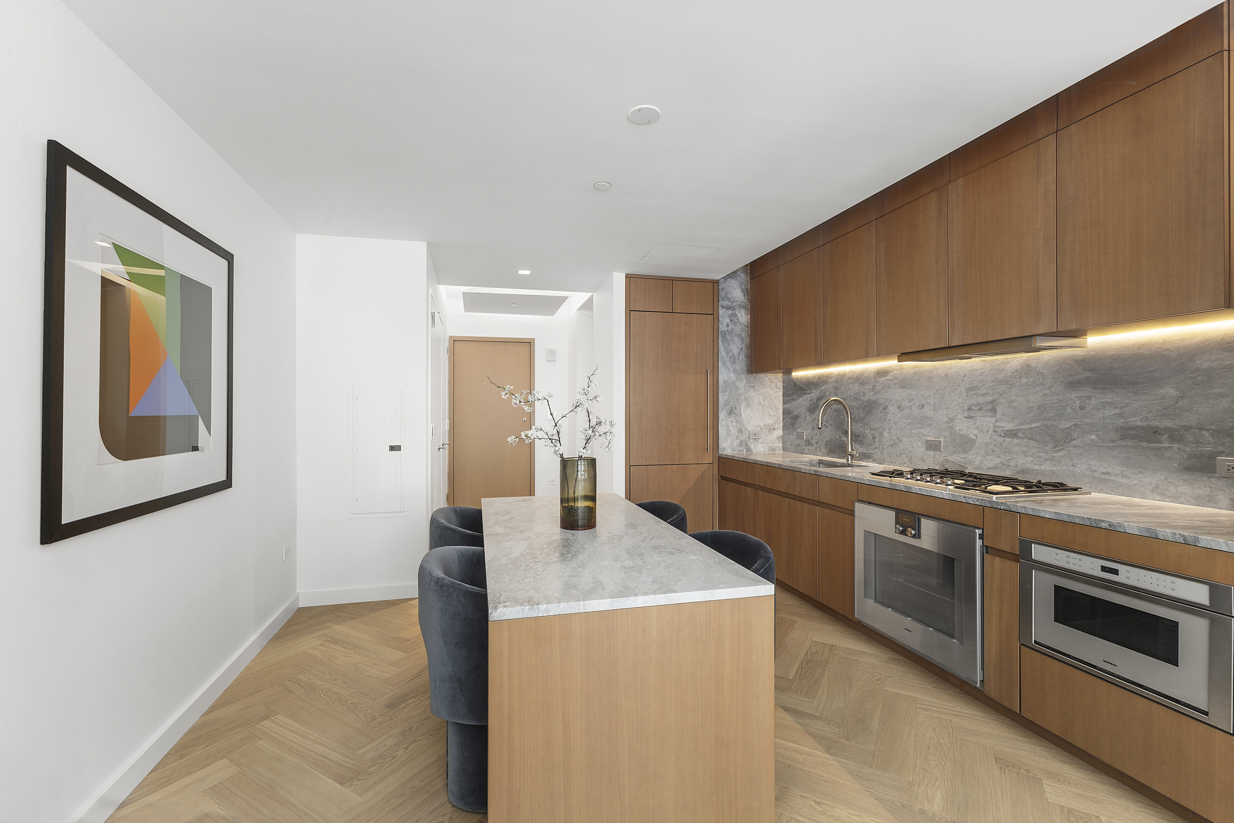 611 West 56th Street, Unit 2B Manhattan, NY 10019 - Photo 2 of 6