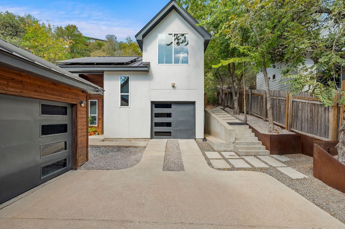 2812 Oak Springs Drive, Unit 2 Austin, TX 78702 - Photo 5 of 40