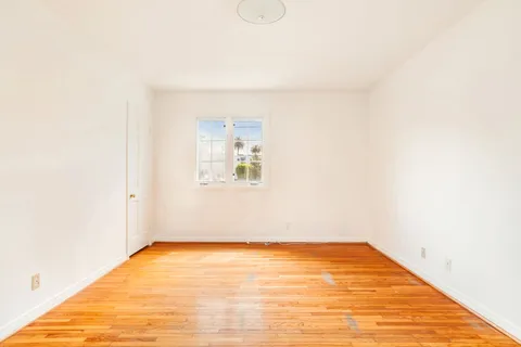 $3,850,000 | 1015 San Vicente Boulevard, Santa Monica, CA 90402