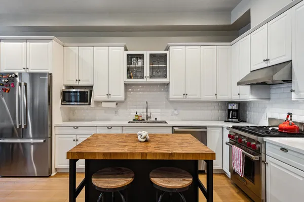 $10,000 | 2856 Sacramento Street, San Francisco, CA 94115