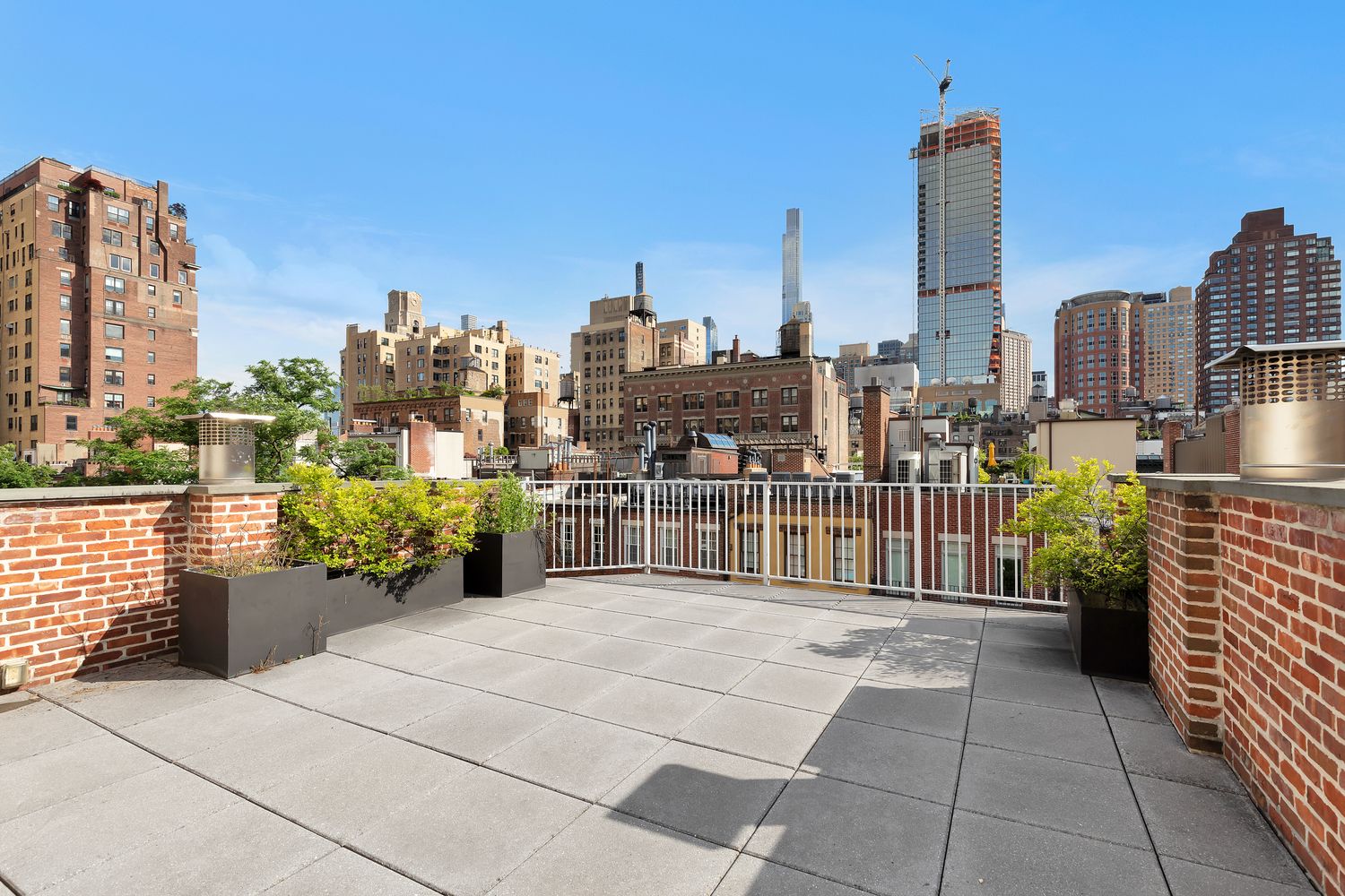 42 West 71st Street Manhattan, NY 10023 - Photo 31 of 35 a view of a terrace with city view