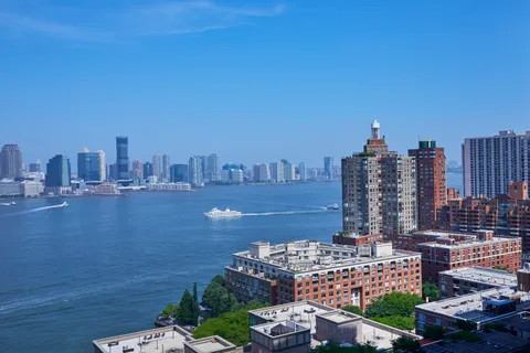 $1,985,000 | 30 West Street, Unit 23B | Battery Park City