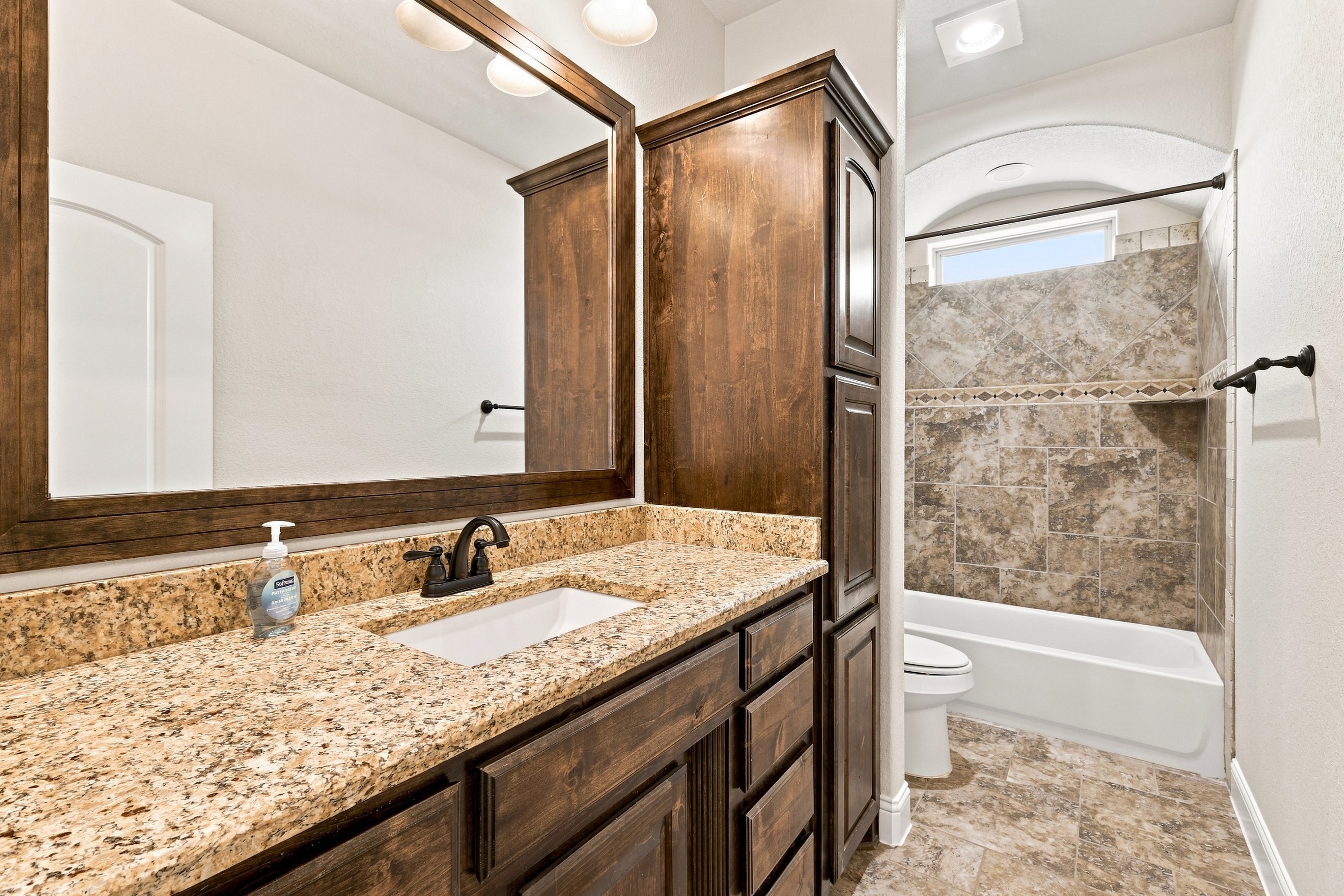 420 Hartley Way Azle, TX 76020 - Photo 40 of 68 Gallery Image 40