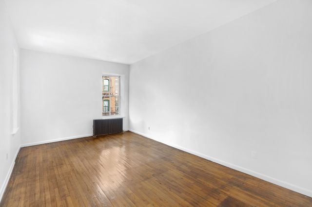 $950,000 | 99 Bank Street, Unit 3G | West Village