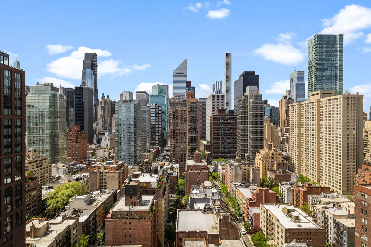 $1,095,000 | 400 East 54th Street, Unit 27B | Sutton Place