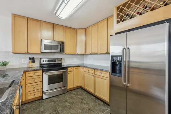 $255,000 | 111 South 15th Street, Unit 2106, Philadelphia, PA 19102