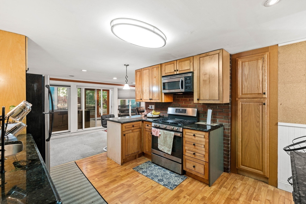 10 Rafferty Road Stoneham, MA 02180 - Photo 8 of 40 Gallery Image 8