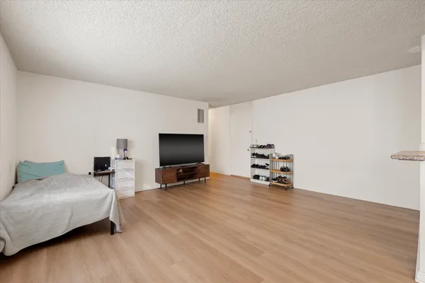 $495,000 | 1334 South Carmelina Avenue, Unit 1, Los Angeles, CA 90025