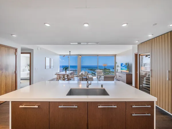 $3,495,000 | 1555 Kapiolani Boulevard, Unit 2002, Honolulu, HI 96814