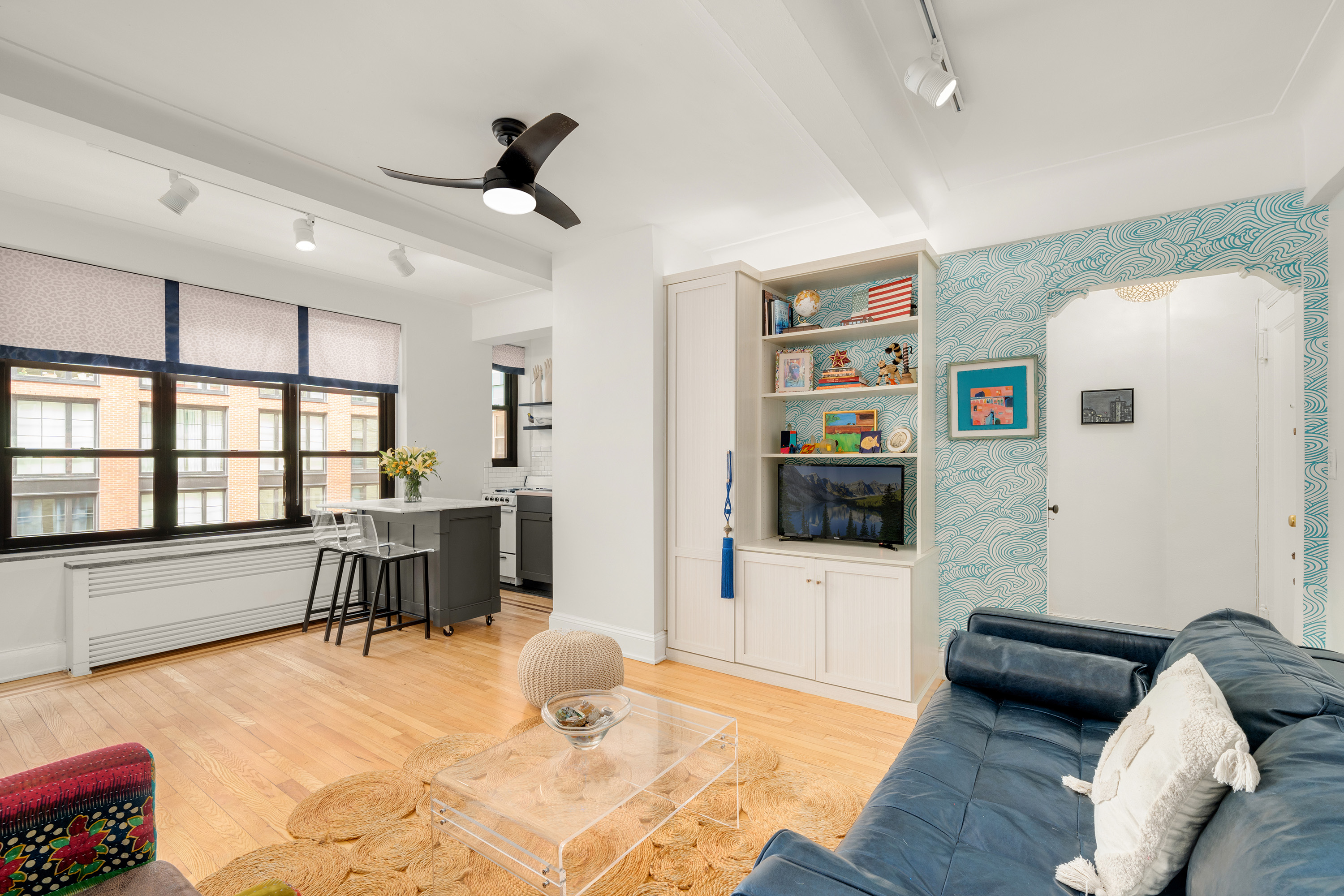 235 East 22nd Street, Unit 9V Manhattan, NY 10010 - Photo 3 of 14