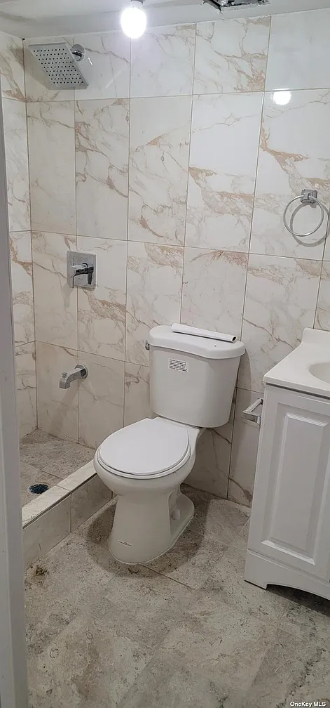 193-42 Williamson Avenue Queens, NY 11413 - Photo 23 of 28