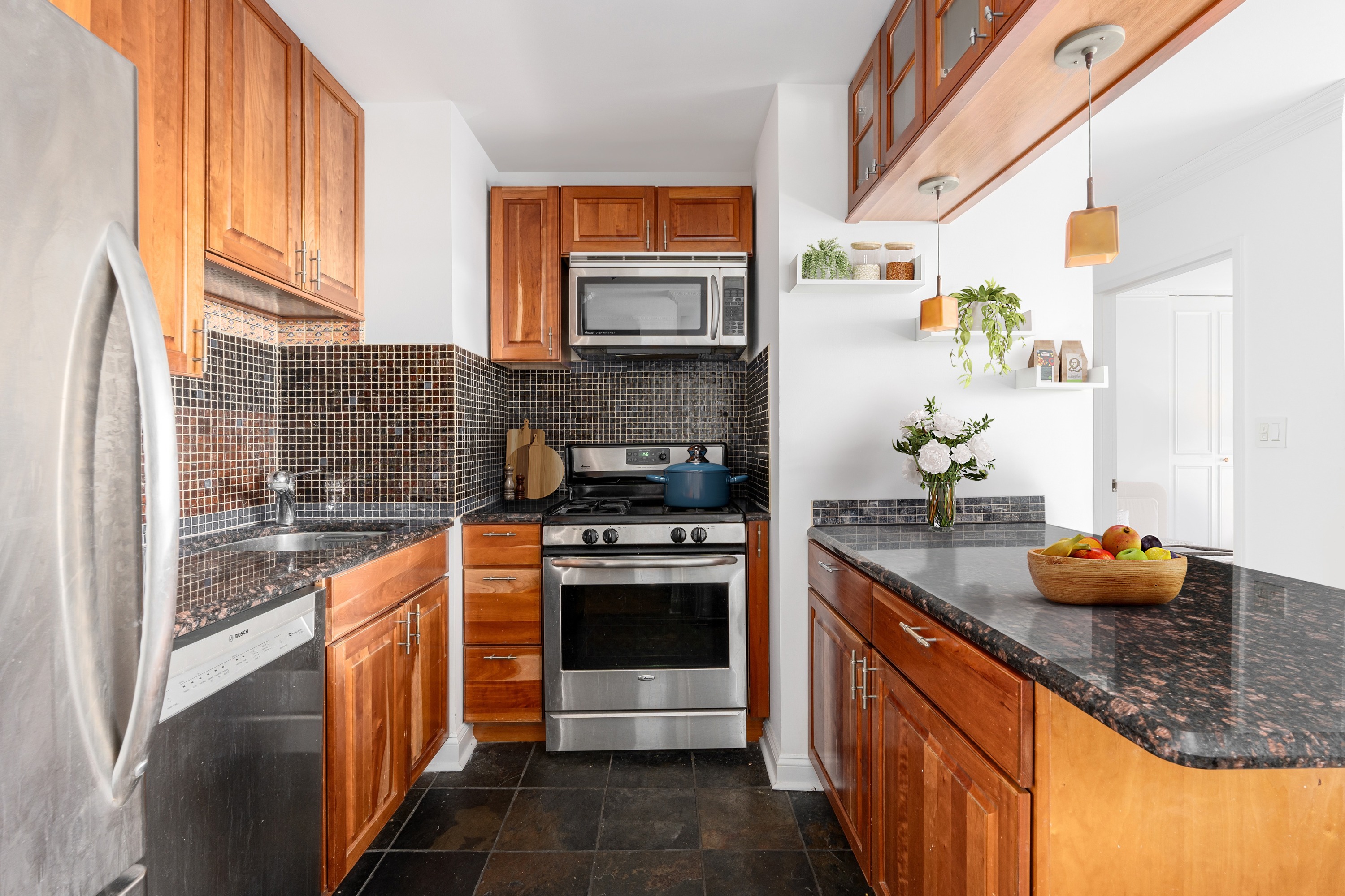 200 East 90th Street, Unit 16E Manhattan, NY 10128 - Photo 8 of 11