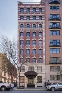 $699,000 | 26 Gramercy Park South, Unit 5F | Gramercy