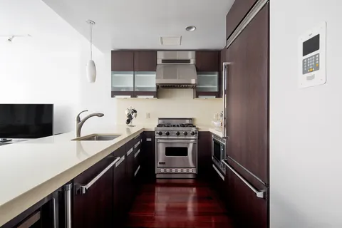$1,599,000 | 125 West 21st Street, Unit 5B | Chelsea