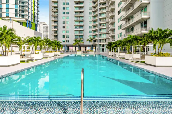 $419,999 | 690 Southwest 1st Court, Unit 1709, Miami, FL 33130