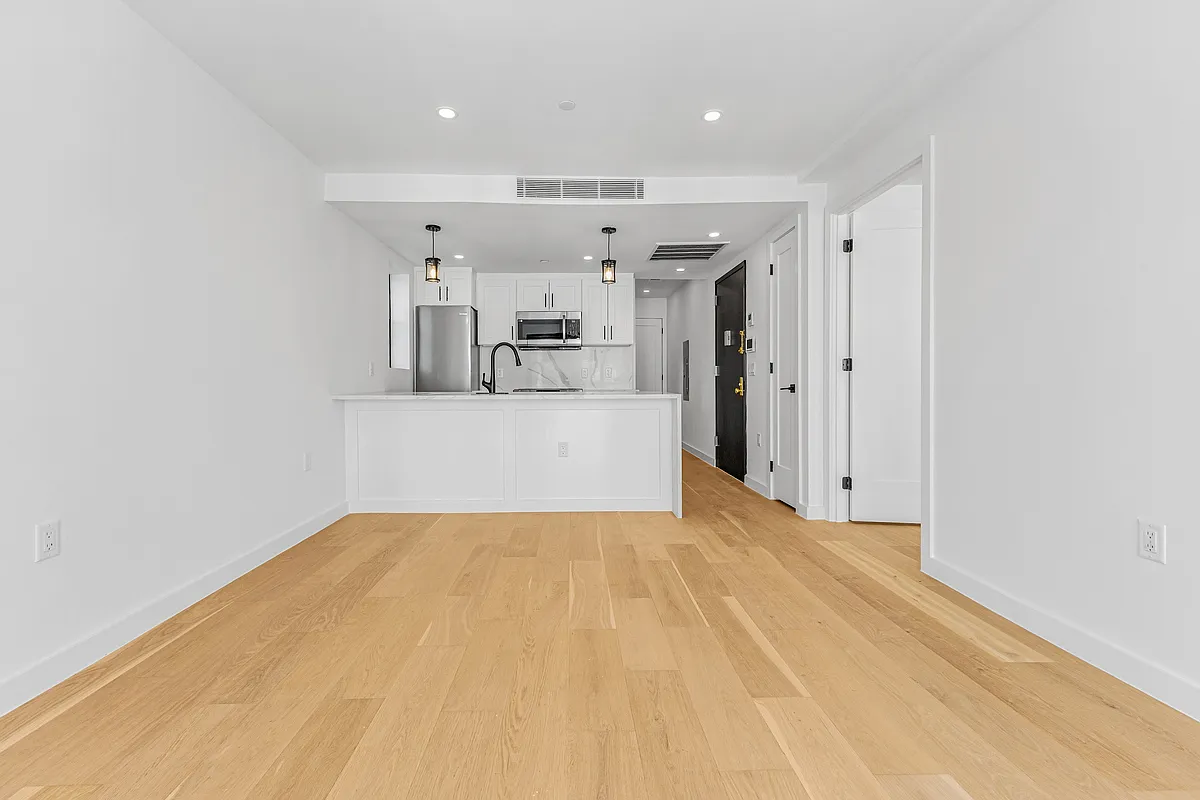 21-10 30th Avenue, Unit 6F Queens, NY 11102 - Photo 5 of 15