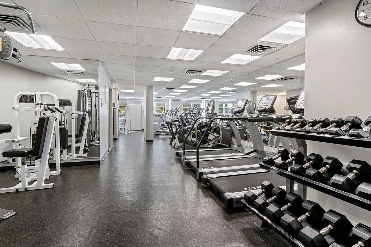 35 Sutton Place, Unit 16G Manhattan, NY 10022 - Photo 14 of 15