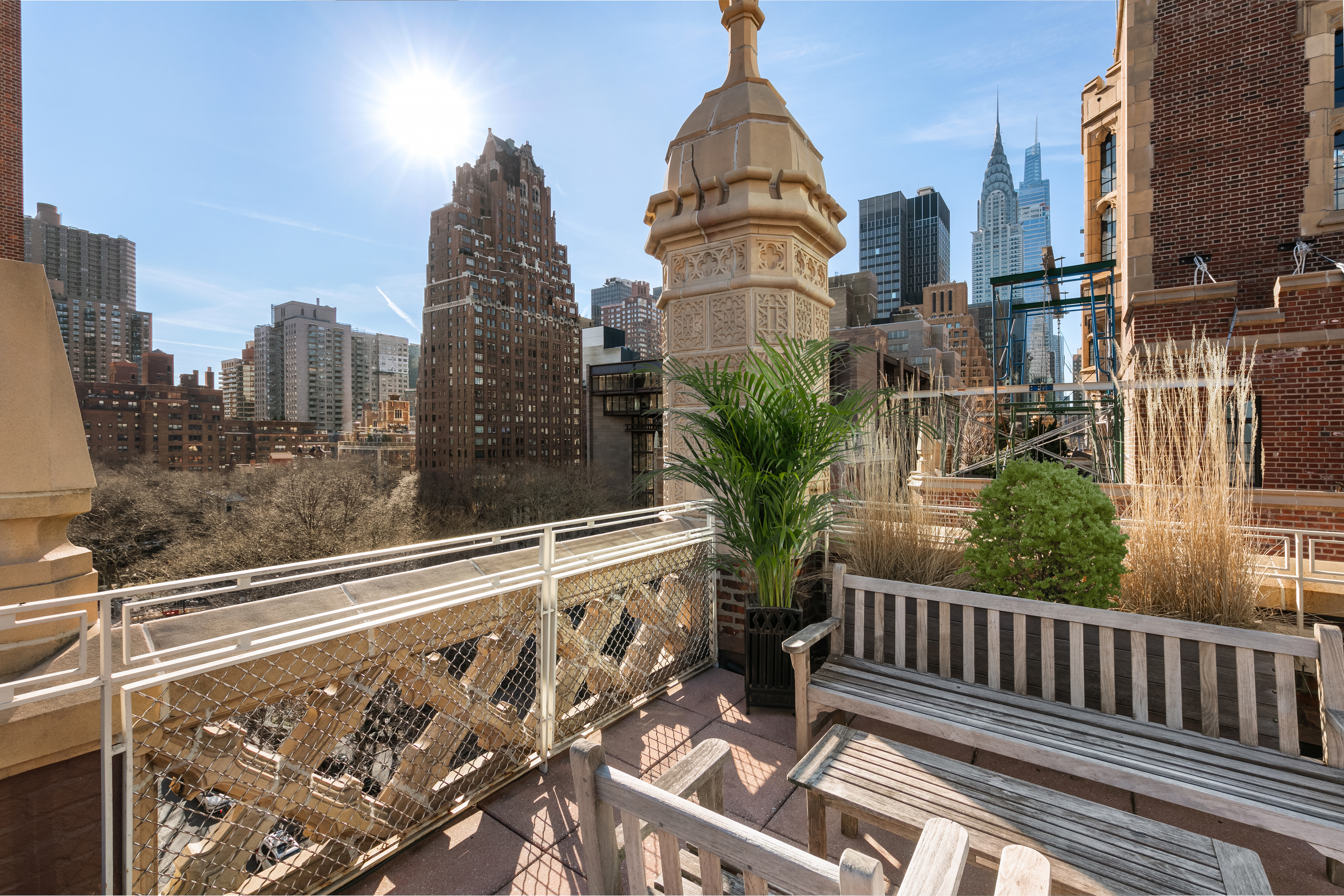 333 East 43rd Street, Unit 709 Manhattan, NY 10017 - Photo 11 of 15 a view of balcony with city view
