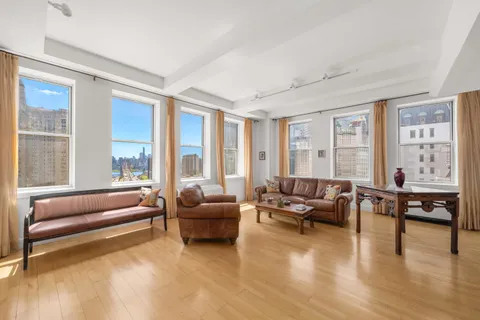 $2,998,000 | 80 Chambers Street, Unit 15A | TriBeCa