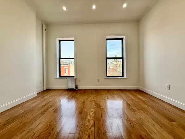 $6,280 | 172 Union Street, Unit 4R | Carroll Gardens