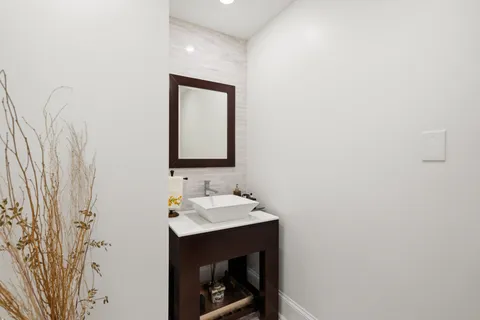 Contact Agent | 5313 Massachusetts Avenue, Bethesda, MD 20816