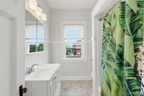 $1,200,000 | 4917 Pershing Place, St. Louis, MO 63108