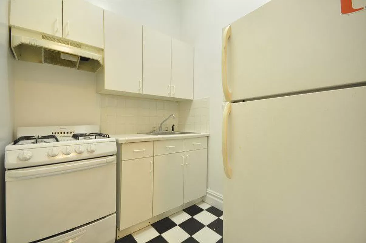4 East 30th Street, Unit 2A Manhattan, NY 10016 - Photo 5 of 7