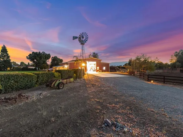 $3,188,000 | 10531 Korn Lane, Gilroy, CA 95020